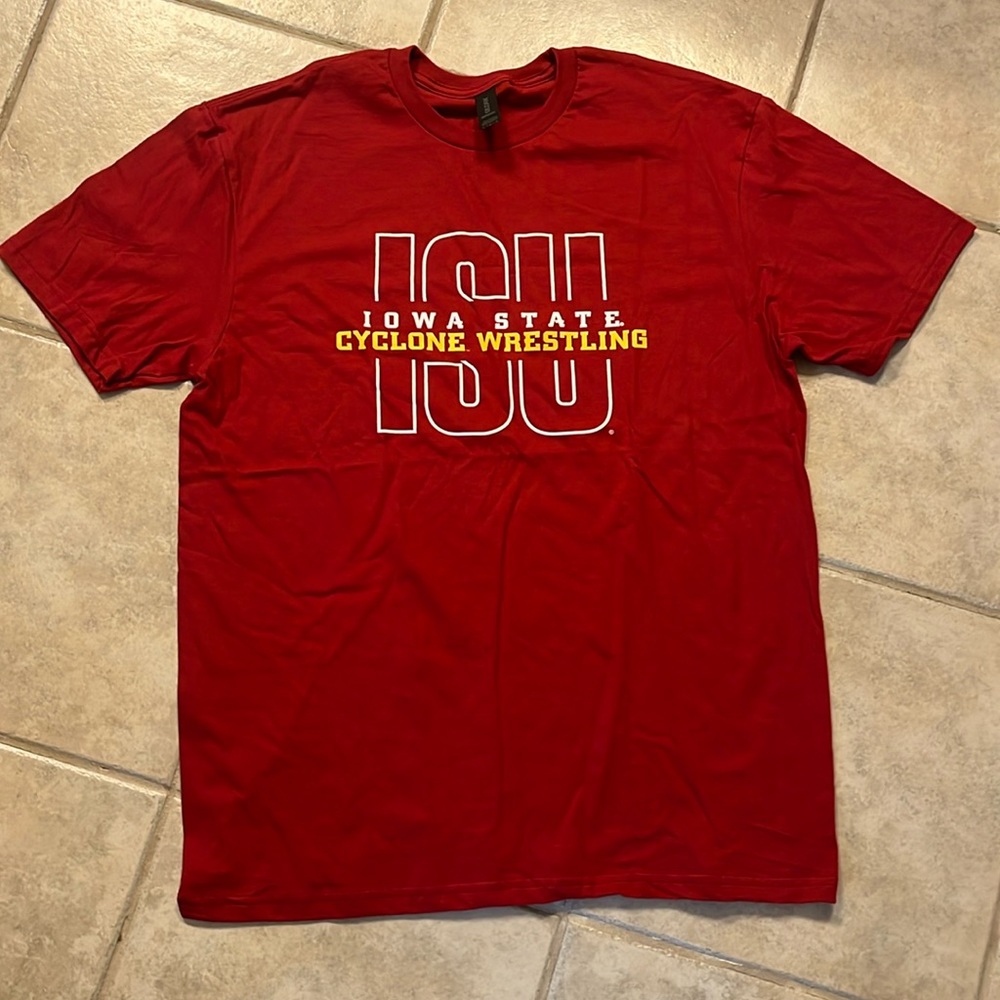 NWOT Iowa State Cyclone Wrestling Short-Sleeve T-Shirt in Red